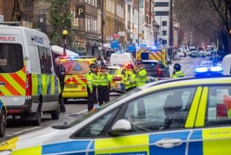 В центре Лондона неизвестный ранил трех женщин и семилетнюю девочку