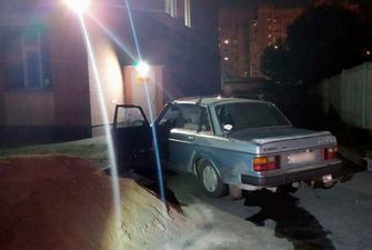 В Полтаве пьяный горе-водитель совершил «аварийную остановку» во дворе отдела полиции