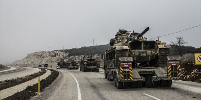 Турция перебрасывает 80 тысяч военных и технику на границу с Сирией