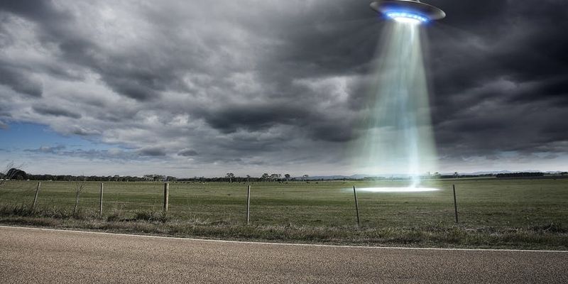 "Необычные характеристики": в США изучают более 500 случаев обнаружения НЛО