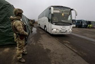 СБУ показала видео освобождения из плена украинских военных