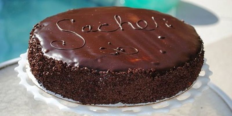 Готовим дома шоколадный торт Захер: простой рецепт и советы приготовления/Как легко приготовить дома вкусный и оригинальный десерт