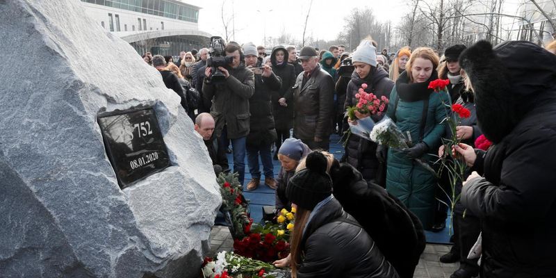 Украина не согласилась с предложением Ирана выплатить по $150 тысяч компенсаций за погибших после сбития самолета МАУ