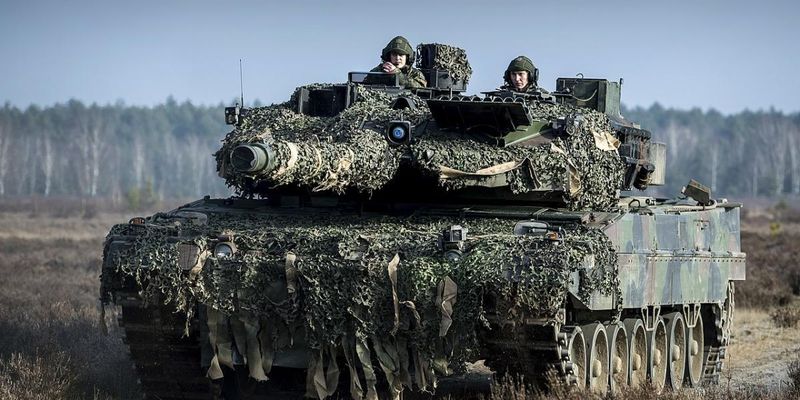 Стало известно, сколько тяжелых танков получит Украина: посол Франции назвал цифру