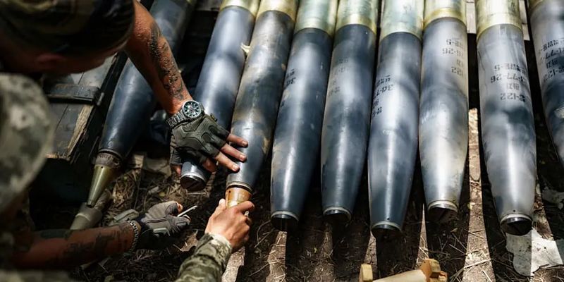 Возят через всю Россию: аналитики установили маршруты поставок снарядов из КНДР