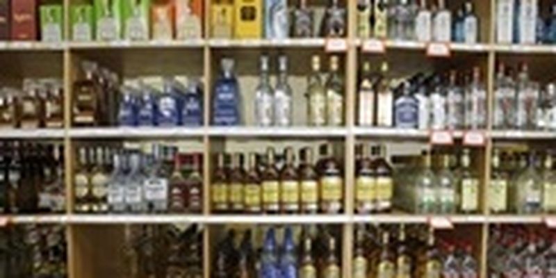 В Ровенской области разрешили продавать алкоголь