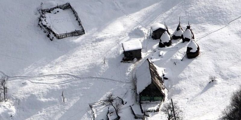 Украинцев предупредили о штормовой погоде и опасных снегопадах