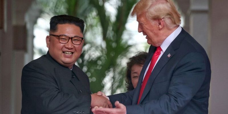 На переговорах в Ханое Трамп предлагал Ким Чен Ыну борт № 1, чтобы тот вернулся домой, – СМИ