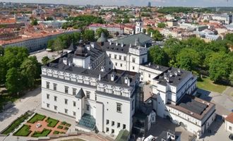 В Литве при участии Зеленской открыли украиноязычный аудиогид