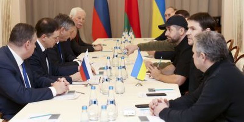 Переговоры с РФ: был бы мир, если бы Украина согласилась на требования России весной 2022-го