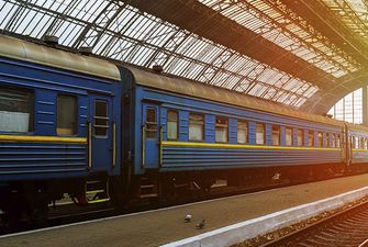 Знеструмлення окремих ділянок: два потяги Укрзалізниці затримують більш як на 30 хвилин