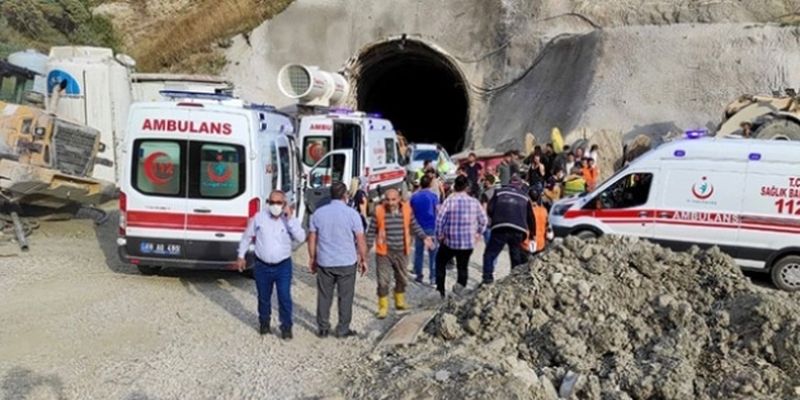 В результате взрыва в туннеле на востоке Турции пострадали 11 человек