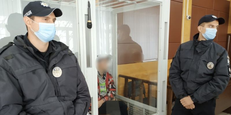 Суд отправил в СИЗО всех четырех подозреваемых в убийстве полицейского в Чернигове