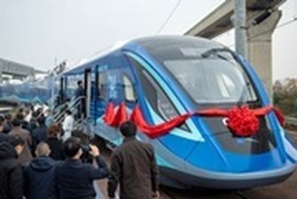 Китай запустил первый в мире поезд на "водородной энергии"