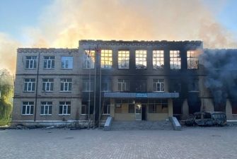 В Авдеевке захватчики обстреляли школу «Градами» с магниевым зарядом