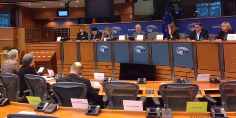 Сущенко рассказал депутатам Европарламента о захвате Россией украинских заложников