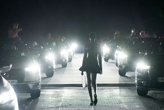 Зустріч технологій й високої моди: електромобілі й гібриди DS підствітили Тиждень Моди в Парижі