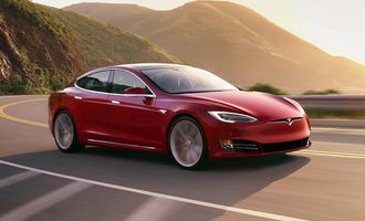 На Tesla подали коллективный иск в суд из-за проблем с ремонтом электромобилей