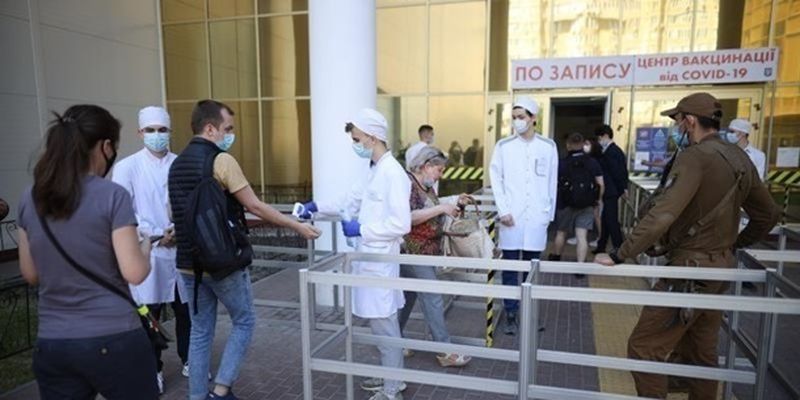 У Кличко заявили, что Киев единственный выполняет план вакцинации