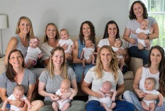 Девять медсестер, которые забеременели одновременно, родили