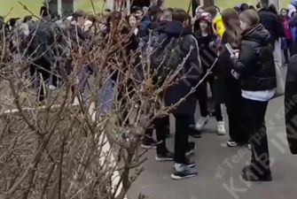 Евакуюють учнів: в Києві знову замінували школи