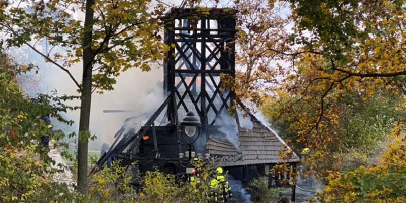 У Празі згоріла старовинна церква, перевезена з України
