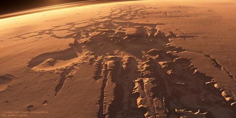Длиной с Италию и глубиной до шести километров: в ESA показали красочное видео крупнейшего лабиринта Марса