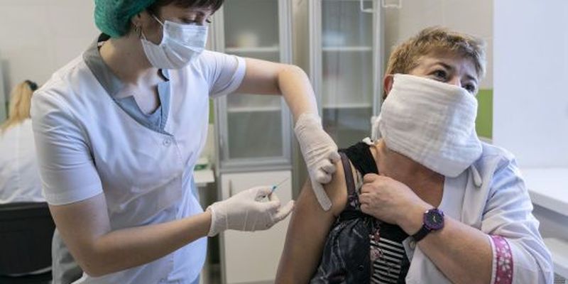 Вакцинація не провалилася: Ляшко прокоментував повільні темпи щеплення в Україні