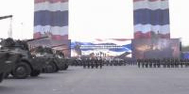 Украинские танки представили на параде по принятию ВС Таиланда присяги на верность королю
