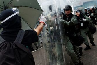 Китай предостерег Канаду от наложения санкций из-за протестов в Гонконге