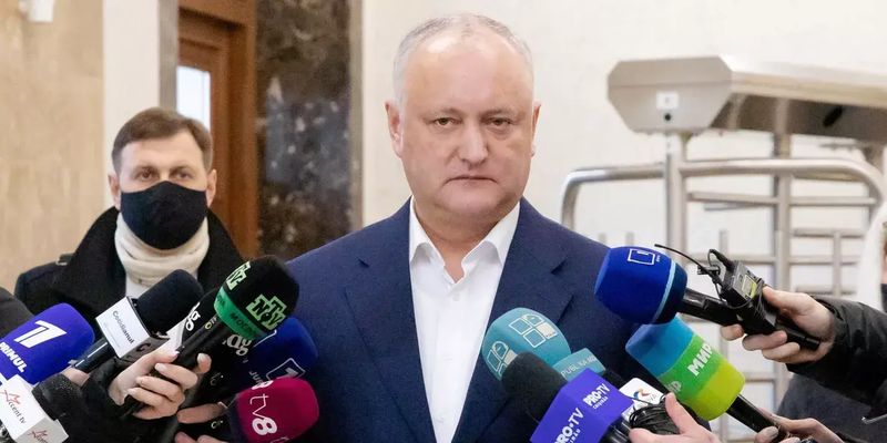 Экс-президенту Молдовы предъявили обвинения в превышении полномочий в интересах ОПГ