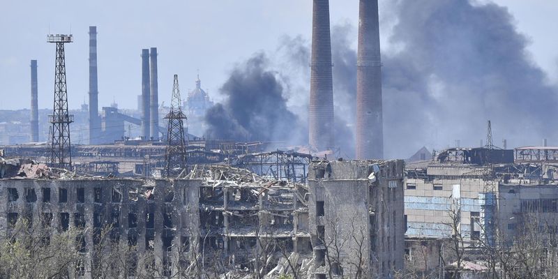 Бомбардировка "Азовстали": защитники потеряли связь с госпиталем, есть раненые