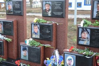 В Одессе открыли мемориал погибшим морским пехотинцам: фото