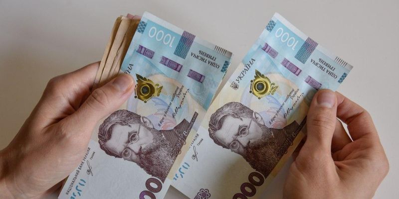 В Госстате рассказали, сколько в среднем зарабатывают украинцы