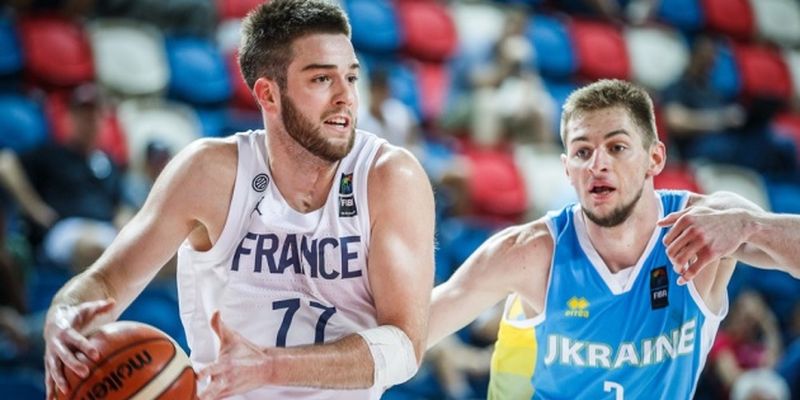 Украинцы проиграли баскетболистам Франции в 1/8 финала чемпионата Европы U20