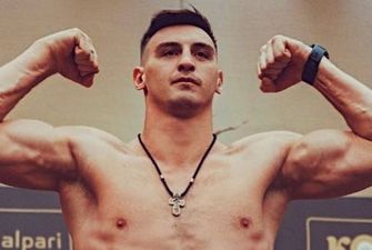 Непобедимый украинский супертяж забил соперника в углу ринга