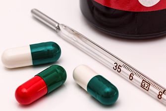 Лечение коронавируса антибиотиками: врач предупредил о катастрофе