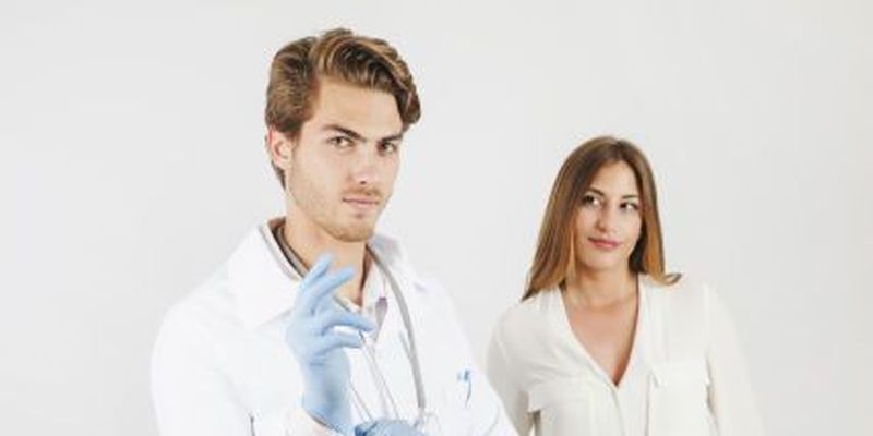 Чоловіки чи жінки: науковці з'ясували, хто кращі лікарі