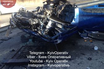 В Киеве произошло пьяное ДТП с элитным автомобилем: фото и подробности с места аварии