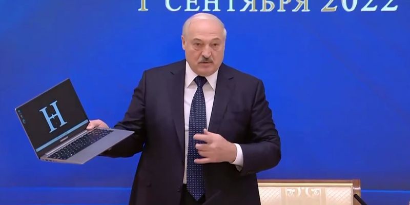 Лукашенко представил первый белорусский ноутбук, но на самом деле там только 12% белорусского