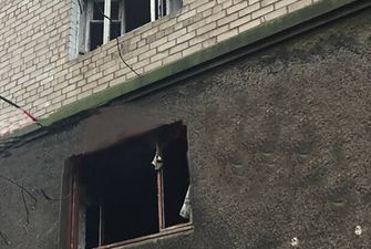 Мужчину выбросили из окна здания: кадры и подробности ЧП в Днепре