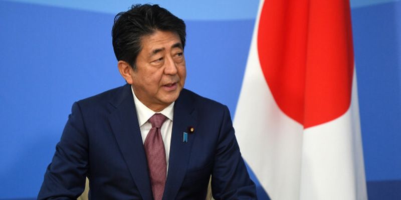 Два выстрела в спину: на экс-премьера Японии Синдзо Абэ совершили нападение