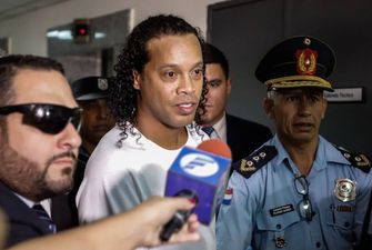 Роналдиньо переведен под домашний арест