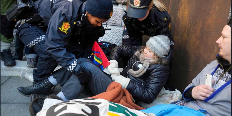 Грету Тунберг опять носили на руках: активистка три дня блокировала Минэнергетики Норвегии