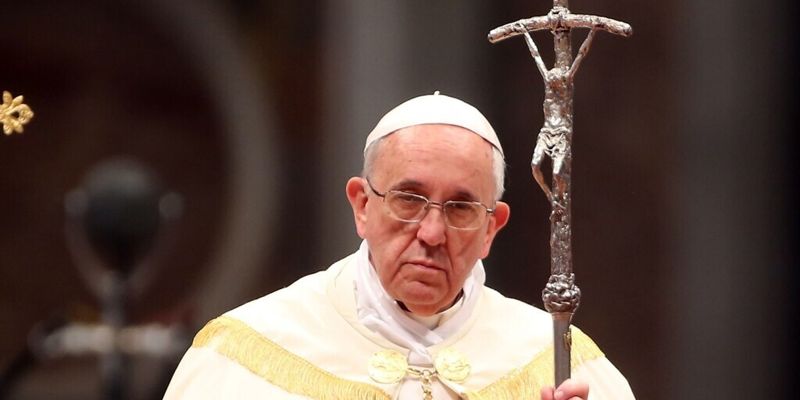 Бог любит всех детей: Папа Римский поддержал ЛГБТ-подростков