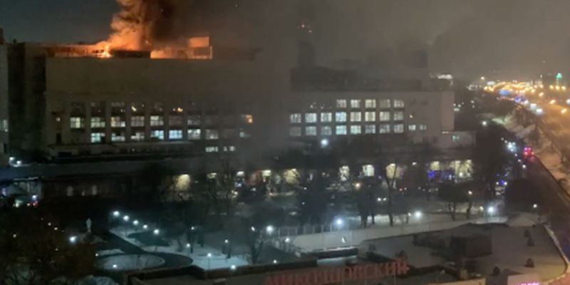 В Москве горит мясокомбинат: видео с места событий
