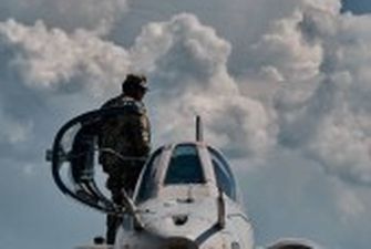 Українська авіація знищила до 20 одиниць техніки та опорний пункт окупантів