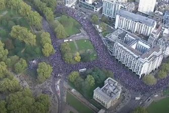В Британии начался миллионный митинг против Brexit: впечатляющие кадры