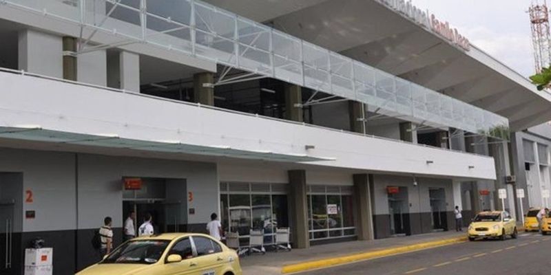 В Колумбии произошло два взрыва в аэропорту, есть жертвы