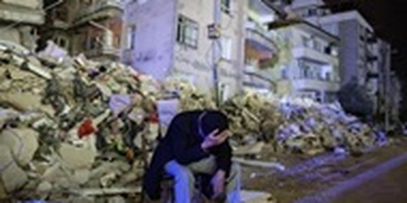 Число жертв землетрясений в Турции выросло